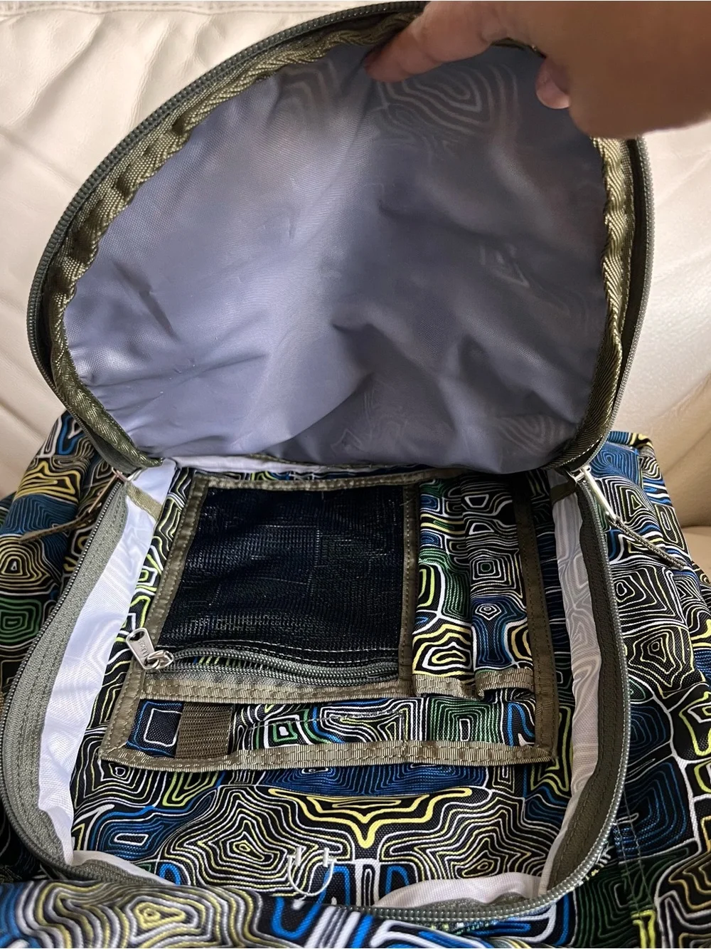 LL Bean Geometric Pattern Backpack - Picture 4 of 12